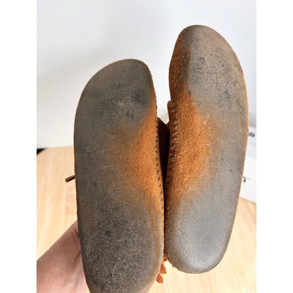 Minnetonka Classic Fringe Softsole Bootie - Picture 7 of 10